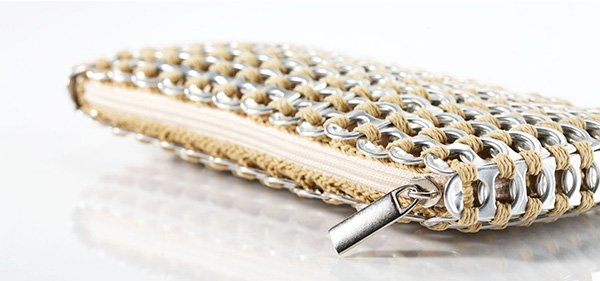 Susenahcom's tweet photo. From Trash to Fashion!
#recycling #handbags #recycledbags #sodatabs #greenfashion
https://t.co/HDpHPxWgHs https://t.co/QU8OkQImov