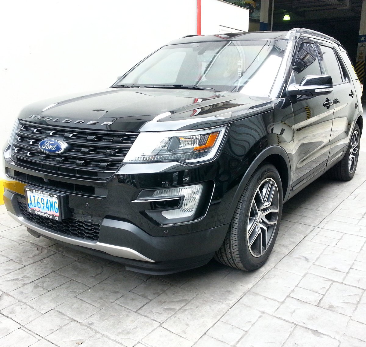 expomarcajl's tweet photo. Adquiera su Ford Explorer Sport año 2016 a un increíble precio de PROMOCIÓN. Recibimos su vehículo como parte de pago 0212-4517110 https://t.co/5LSRretwSA