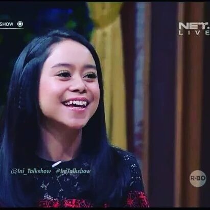 stlh kmrn² redup alhamdulillah skrg bersinar lg
senyum ini yg sllu kami rindu
sehat trs yde #LestiDiIniTalkShowNetTV