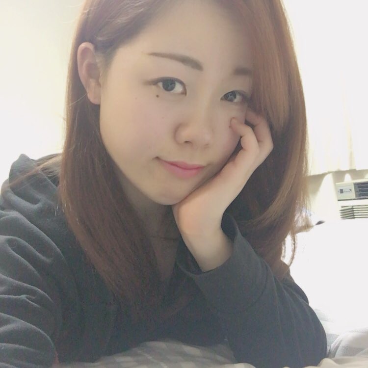 長丁場の撮影でやっと終わりました^ ^睡眠時間が足りなさすぎてるので明日は寝ます。  このお洋服の意味が早くわかりますように♪♪