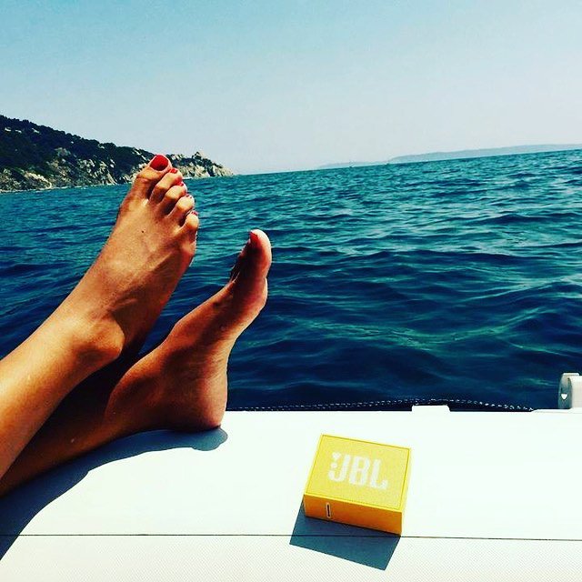 JBLaudio's tweet image. Press play on your next adventure. #JBLGo