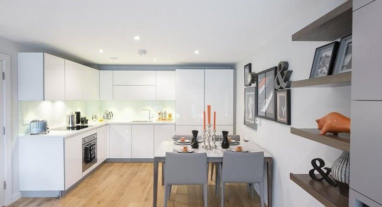 OvalQuarter's tweet photo. Just 3 properties left to buy at Oval Quarter. Help to Buy is available. Watch our online tour: https://t.co/SGMeHX72vS https://t.co/lmNw68K9C4