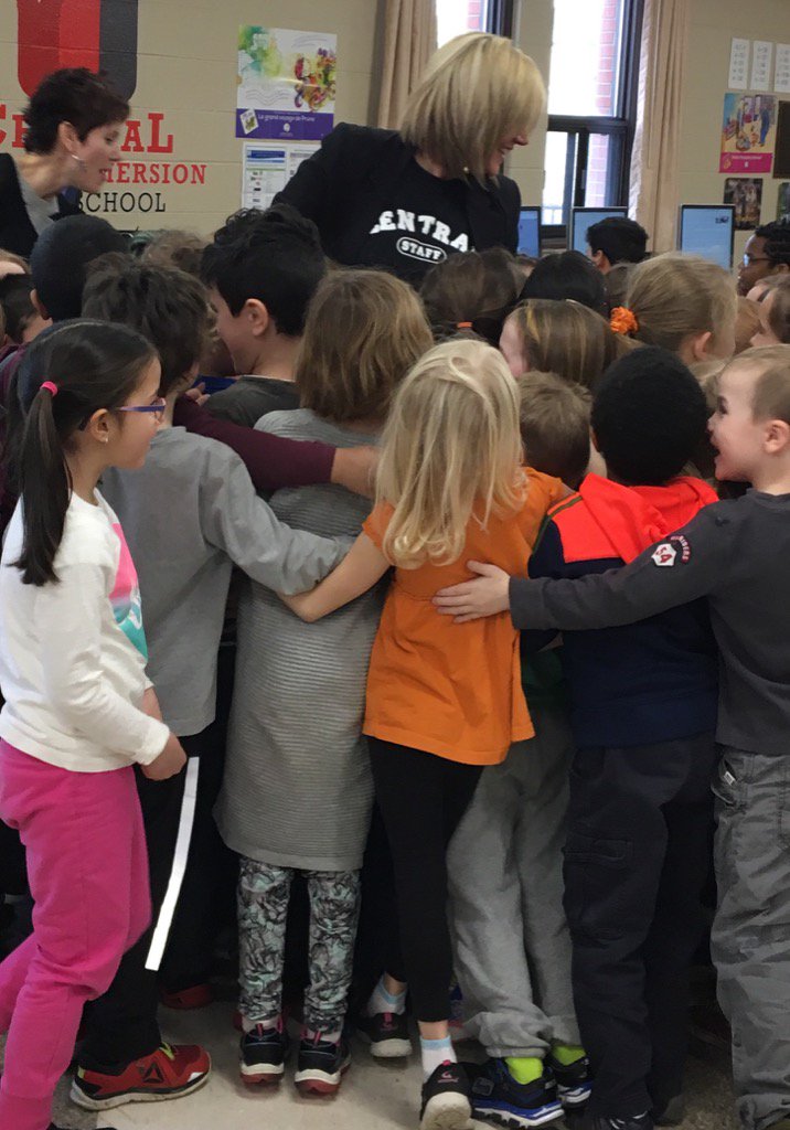 Grade 1 group hug 🤗 <a href="/FIecoleCentral/">Central French Immersion Public School</a>  Merci pour la belle chanson!