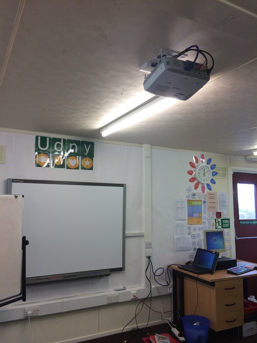 We are so lucky to have had smartboards fitted in our gym hall and the green classroom. Many thanks to our Parent Council