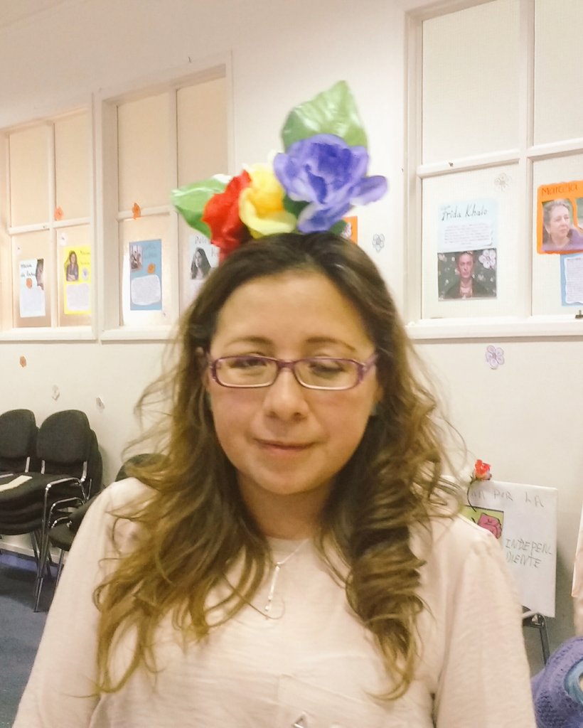 lawrsuk's tweet photo. Making our Frida style flower crowns, celebrating #InspiringWomen @IWD2017 - We'll be easy to spot tomorrow at @MillionWomen https://t.co/hHqW6lItqU
