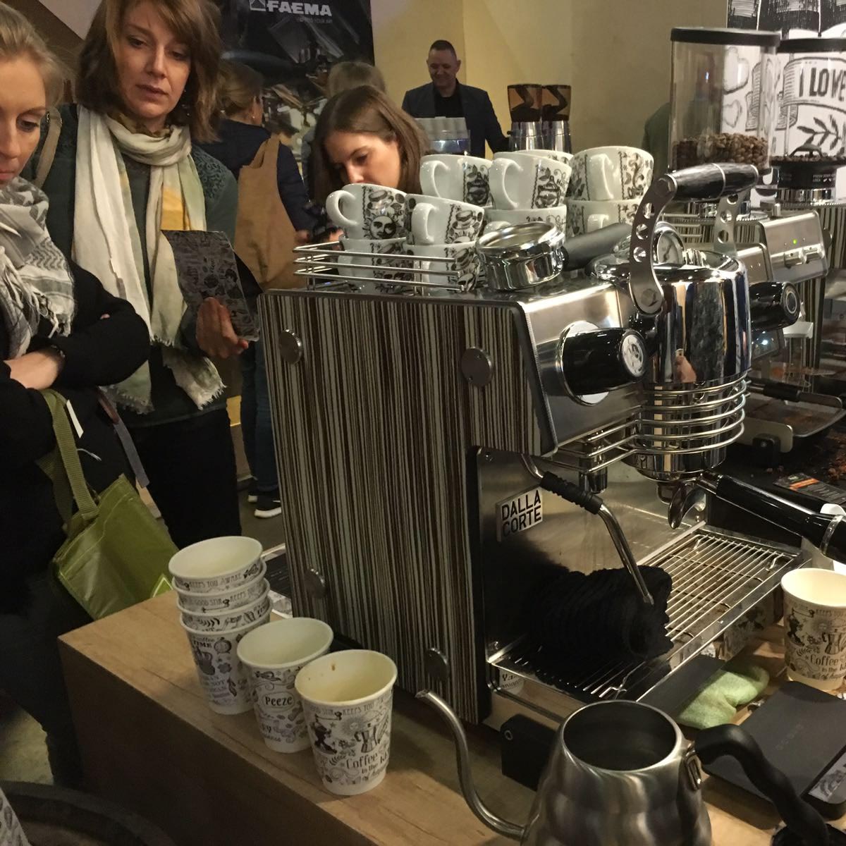 Starts today the <a href="/AmsCoffeeFest/">The Amsterdam Coffee Festival</a>! #Mina &amp; #Max attract many visitors with their country green look at <a href="/Peeze_Koffie/">Koffiebranderij Peeze</a> booth!