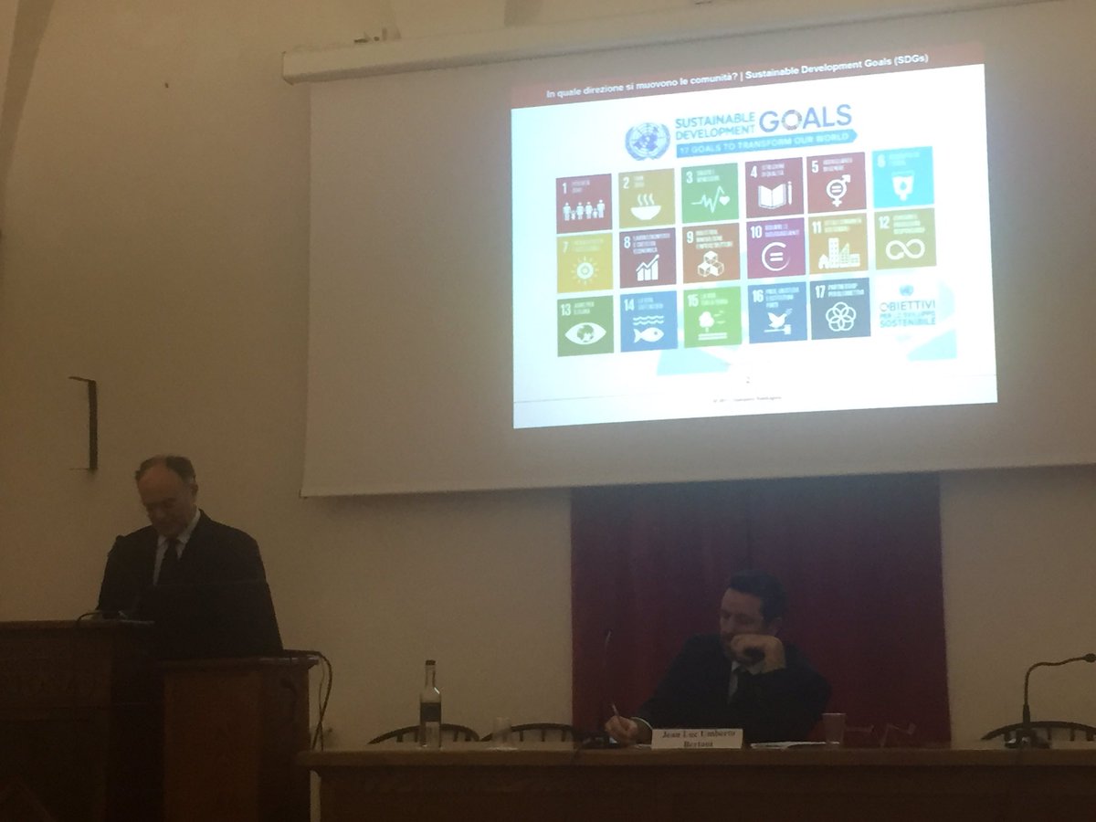L'economista Gian Piero Bambagioni ci parla di come progettare Smart City #smartcities #Toscana #innovation #Tecnologia #città4_0 #Cortona