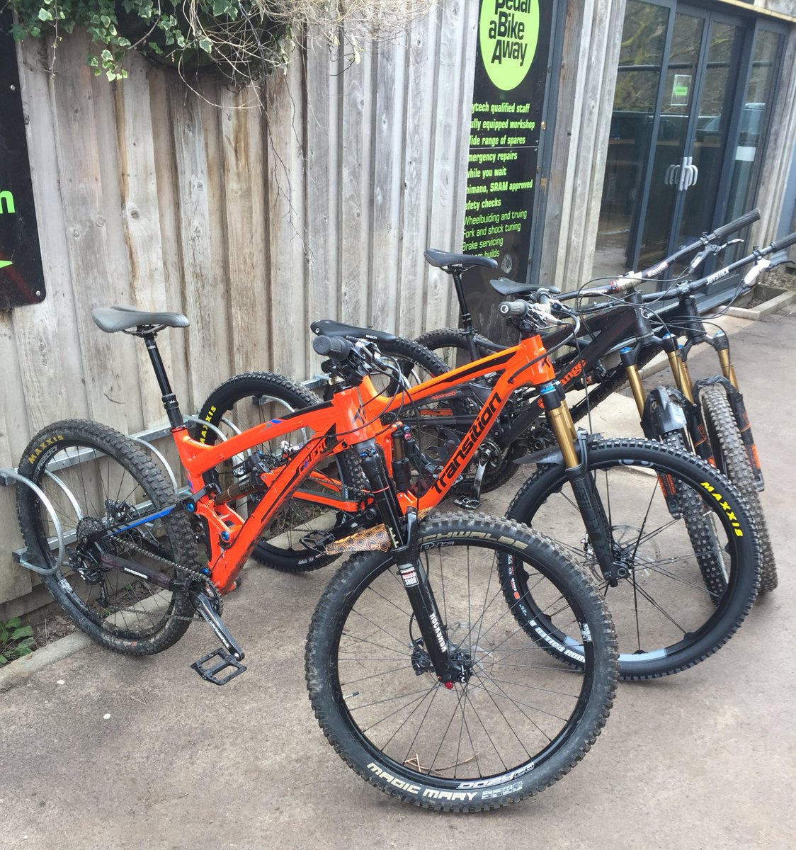 willowwonka's tweet photo. Parked next to my newer younger brother @transitionbikes #covert #patrol https://t.co/BUuTJAdLyh