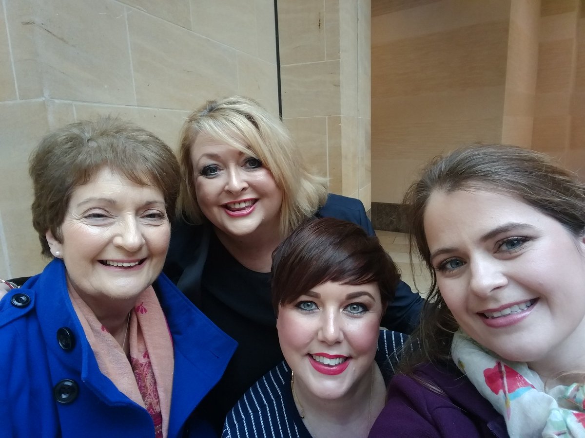 ASteph1's tweet photo. Loved our wedding make-up tutorial with Tina Cowey &amp; Mel Burnham from @EsteeLauderUK  in #Cambridge Lots of fun &amp; laughter! #weddingsorted https://t.co/1JjGr6Qt9A