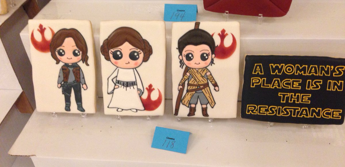 ShainaRuth's tweet photo. Some absolutely AMAZING (in more ways than one) cookie art in the Sugar Show at #cookiecon2017! #WomensHistoryMonth #SheInspiresMe https://t.co/2qA0lyjLwl