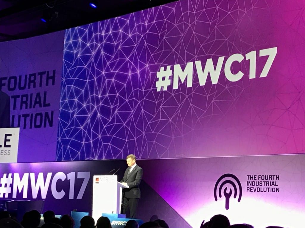 StartupmapBE's tweet photo. De beste technologische vernieuwingen van het MWC 2017. #Tech #Innovation #MWC17  https://t.co/dc00mvZ179 https://t.co/ZJfImstqV8