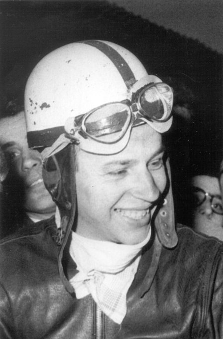 View image on Twitter