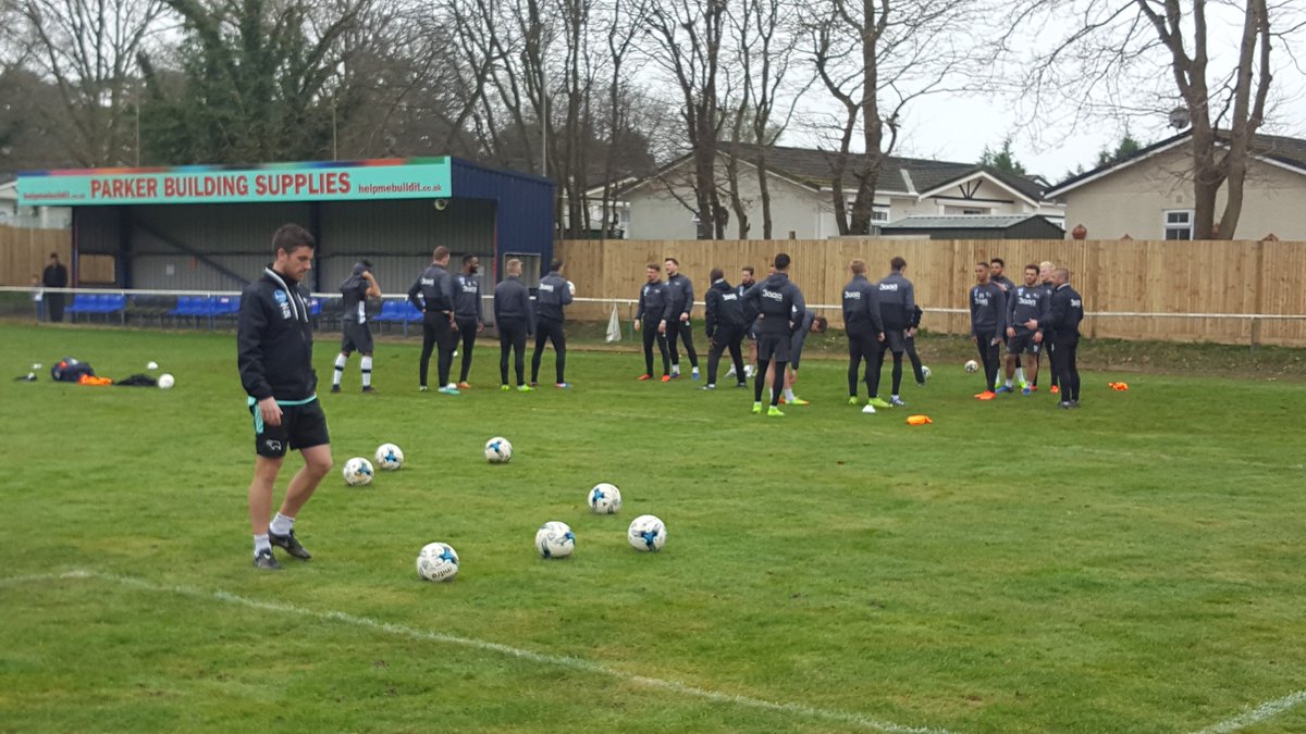 AfcUckfieldTown's tweet photo. We were delighted to host @dcfcofficial at The Oaks this morning prior to their match v Brighton #dcfc https://t.co/0zITVVQhcj
