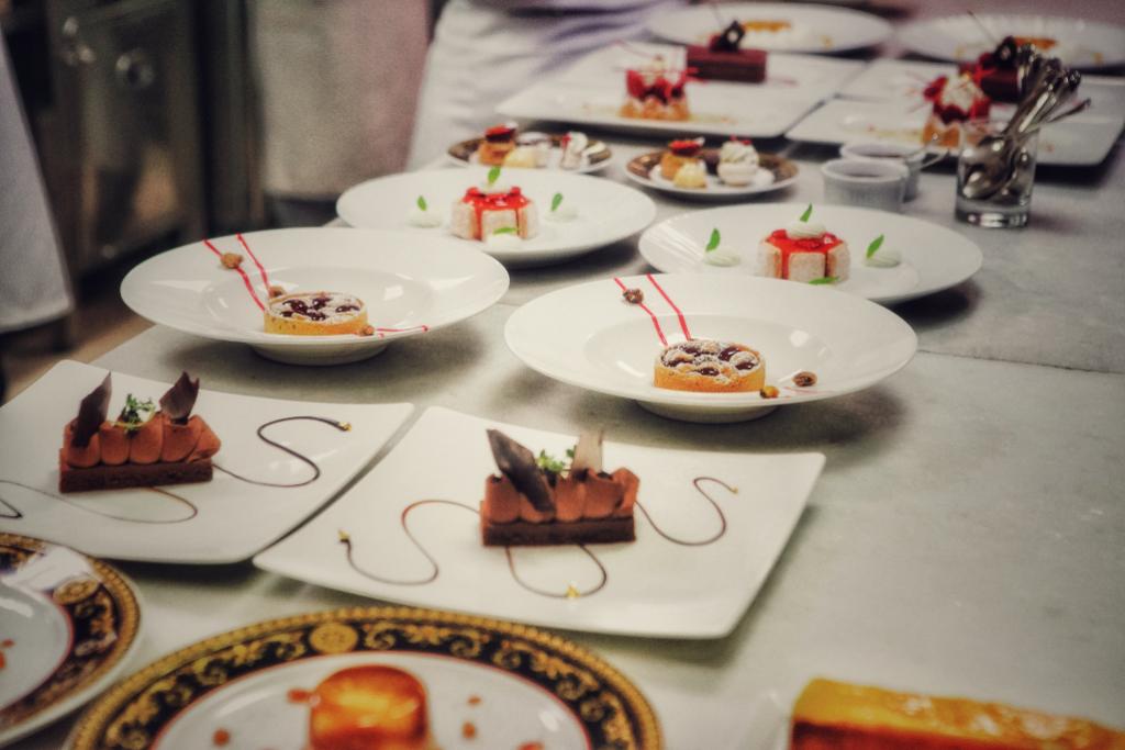 grandebretagne's tweet photo. What about a #sweet break to end the week? https://t.co/EzjvtxVNFS 🍰🍬🍮 #hotelgrandebretagne #arnaudlarherinathens #sweetarrival https://t.co/wUQxglu1Bu
