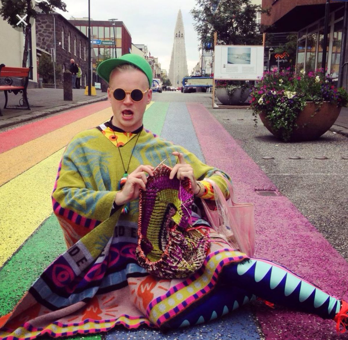 #hannyrðatwitter Stephen West verður í Hannyrðabúðinni á Selfossi á morgun, laugardag, frá kl. 13-16. Vildi láta ykkur vita 🌞