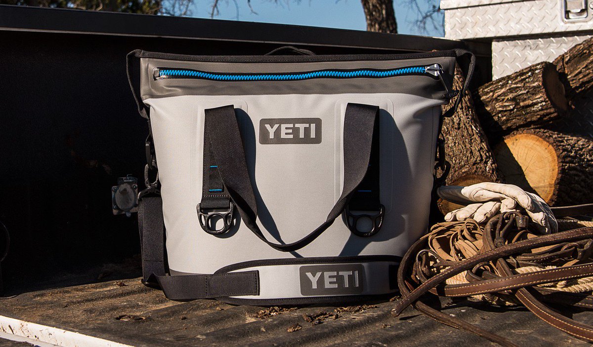 EMrecruits_Bob's tweet photo. Win at #AAEM17-Yeti Two-20 Cooler from EMrecruits! @aaem17 Looking forward to seeing you all there. #lovelifeloveEM https://t.co/uDFPJmJCjN https://t.co/EaOIDNV21M