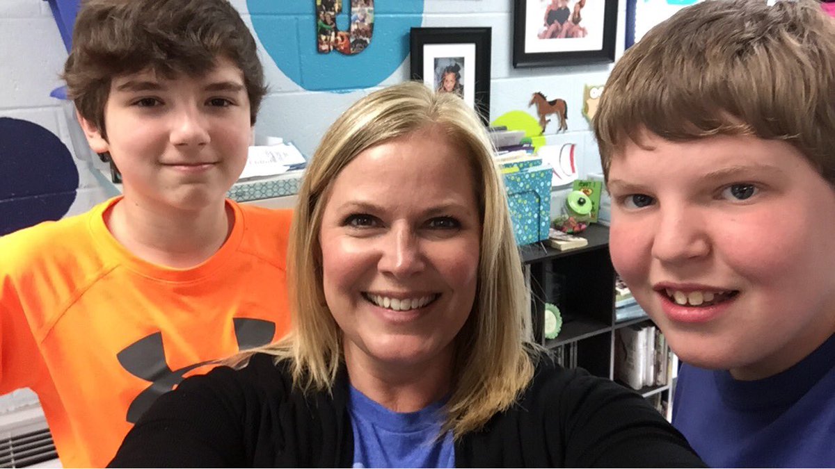 daliese2's tweet photo. NP and JR make class FUN! Always making me and the whole class laugh! A day without laughter is a day WASTED! @HMSIndians #HarpethTC https://t.co/VwERNjOv55