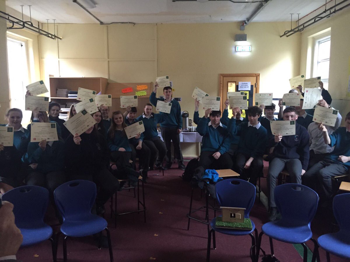 curragh_cc's tweet photo. Congratulations to our fifth years for completing the skills at work programme. #HRI #skillsatwork #interviews #cvprep @GoRacing https://t.co/WHoyT0aklo