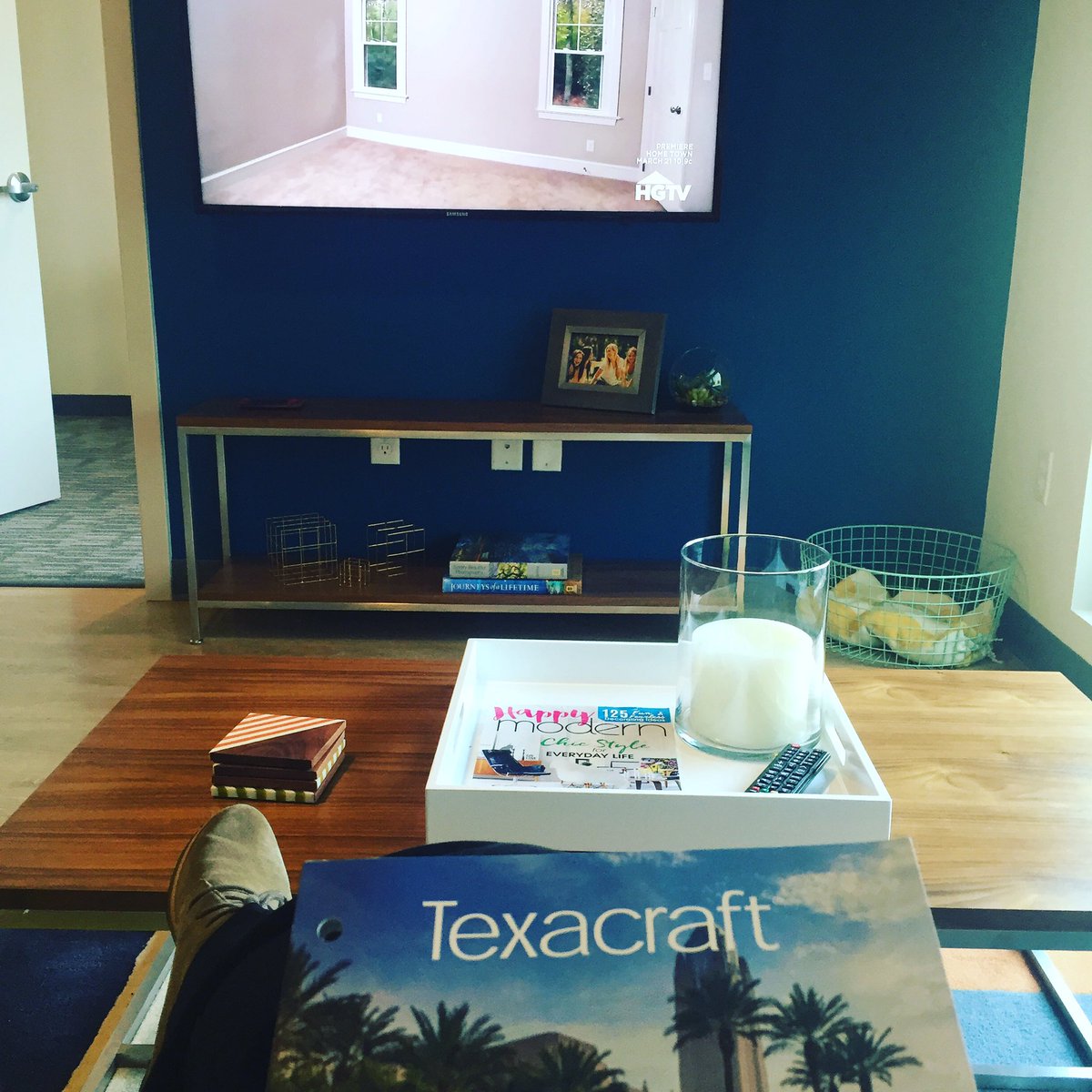 UncommonUVA's tweet photo. Relax in style with Uncommon ✨😊 stop by today to see your future home! #livinguncommon https://t.co/Cmq85L38r1