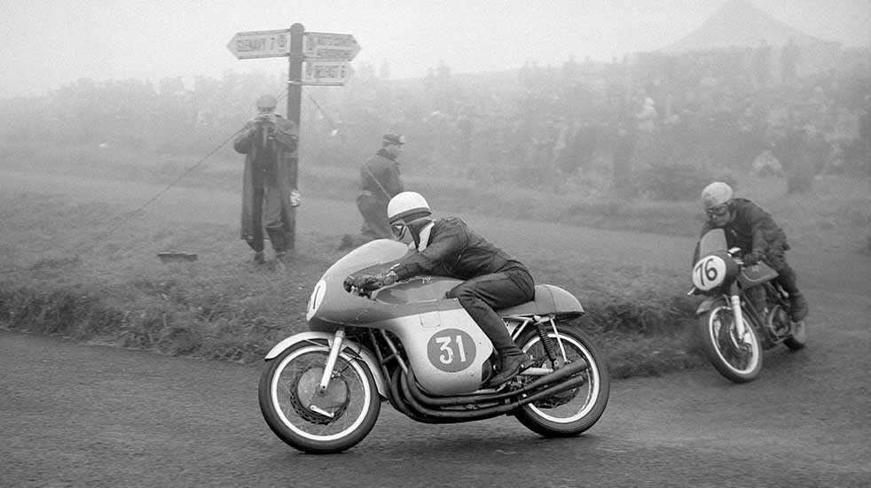 CSMAClubLife's tweet photo. John Surtees, 1964 F1 world champion and 7 times world motorcycling champion, whose death, at the age of 83, has been announced today. https://t.co/wVz5fEsY3s