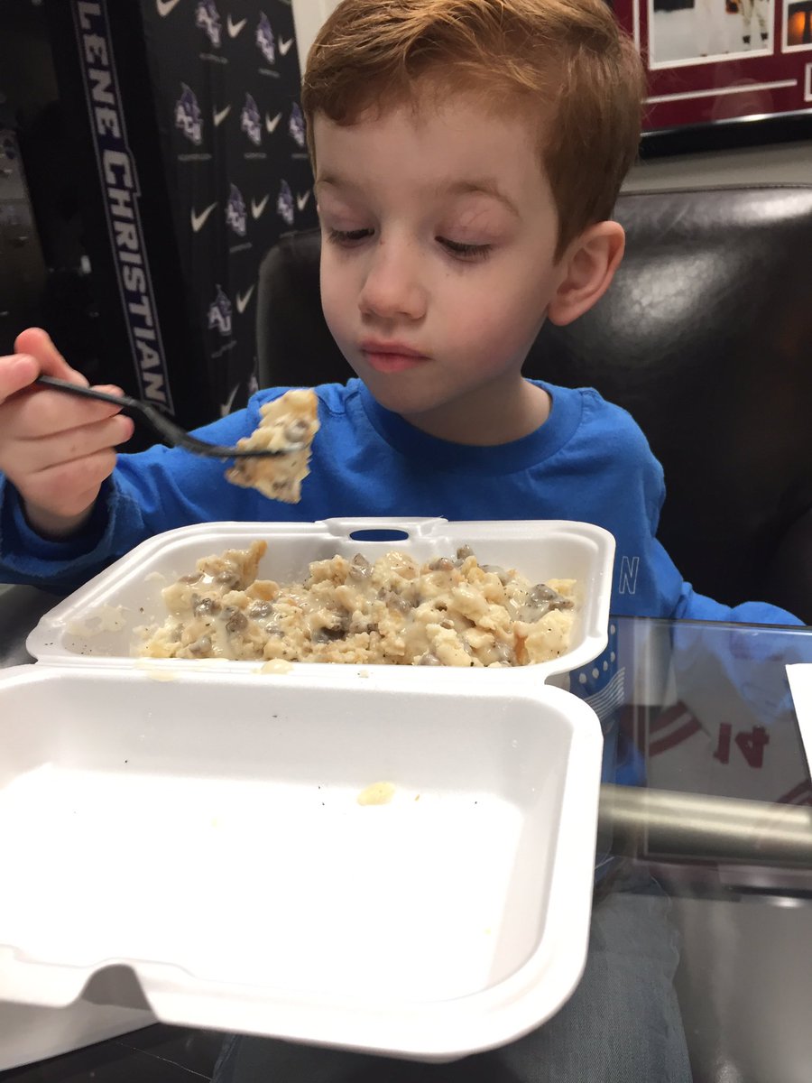 flemingl17's tweet photo. Ryan is toughing out a day at the office with dad. Fortunately, @Whataburger biscuits & gravy always makes it better. #NeedsKetchup https://t.co/I8jeNTPJqW