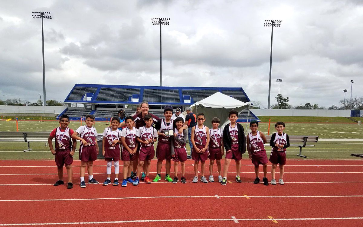 BriscoeElemHISD's tweet image. Students did a great job at our Track Competition!! 🏃🏻🏃🏻‍♀️🏃🏽🏃🏽‍♀️ #track #trackcompetition #cheer