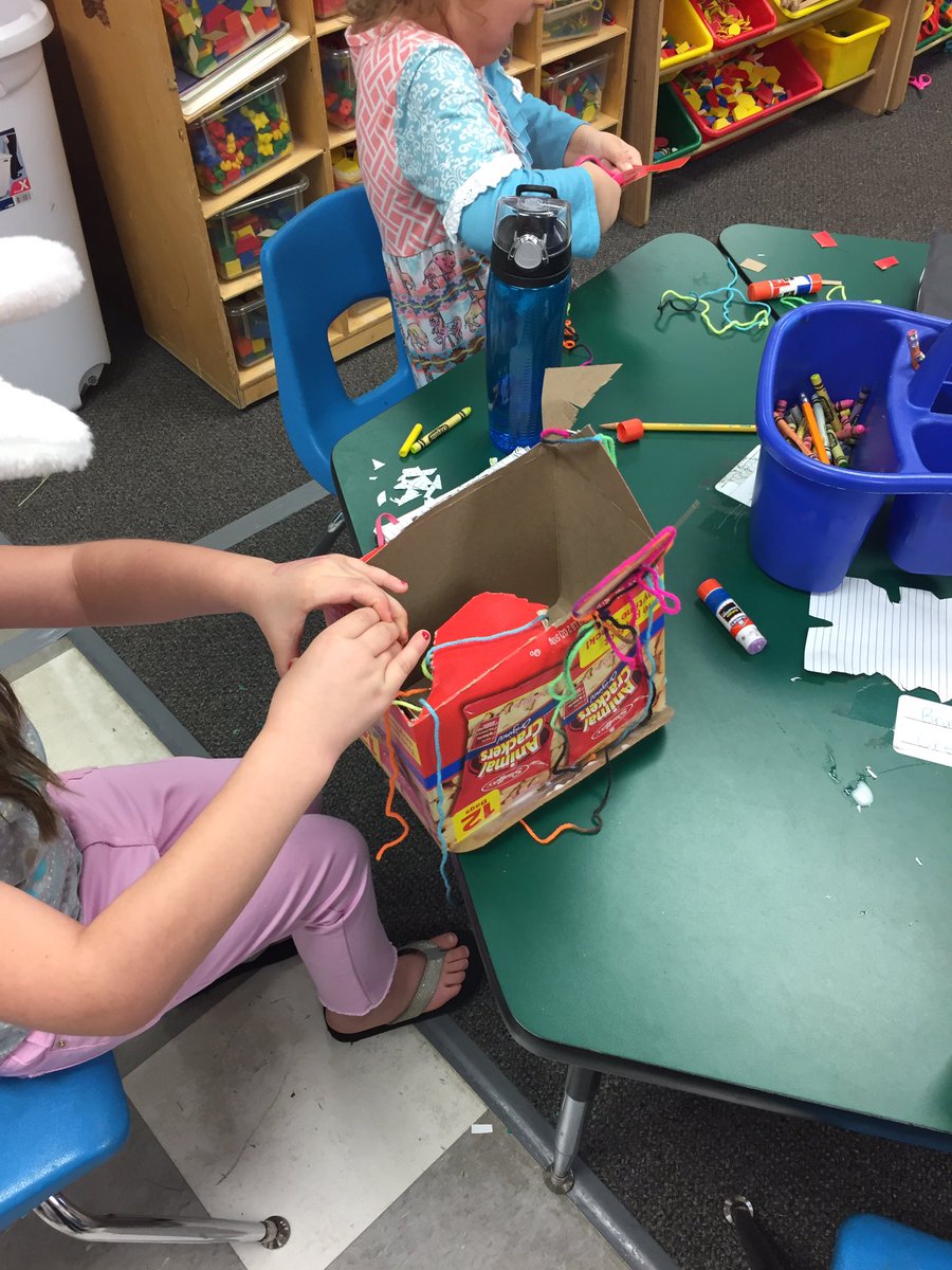 lorri_williams's tweet photo. Making Leprechaun traps!  #whywisd  #whymme #creativityabounds https://t.co/xfnTnZLXYS