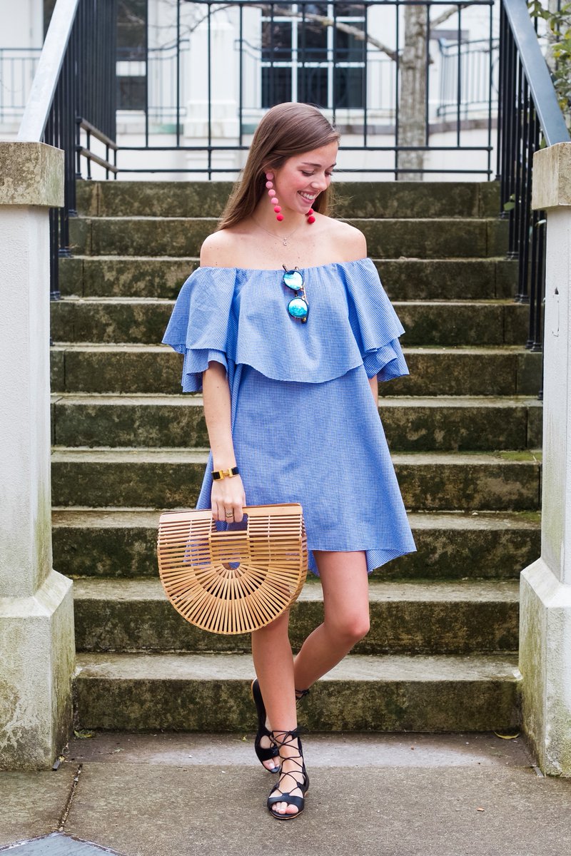 lcb_style's tweet photo. new outfit post feat. @dsw_worldwide ! https://t.co/be28VJYMAK https://t.co/3wyP0QlEvN