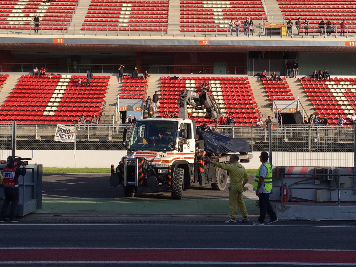 Sareyware's tweet photo. The @ToroRossoSpy is brought back to the garage #BadgerTest2 https://t.co/svVMOKYIg3