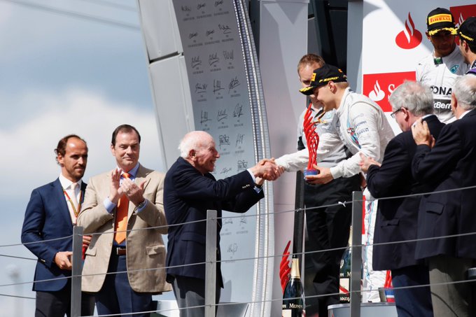 View image on Twitter