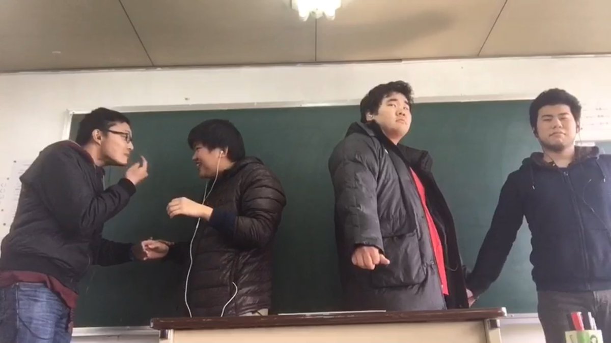 ym_tv's tweet photo. イヤホンガンガン伝言ゲームの動画の方アップしました！
今回も４号に何かが起こる…！？ https://t.co/vlyV1CWKEi
