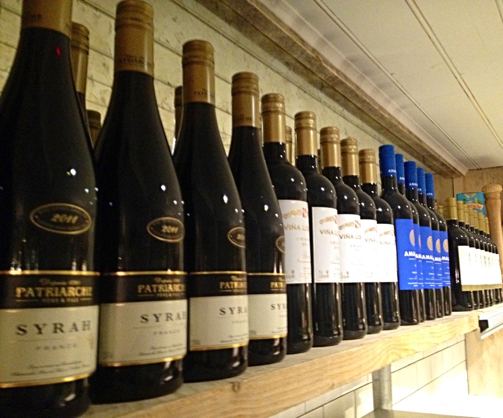 The ShakespearePub tweet media