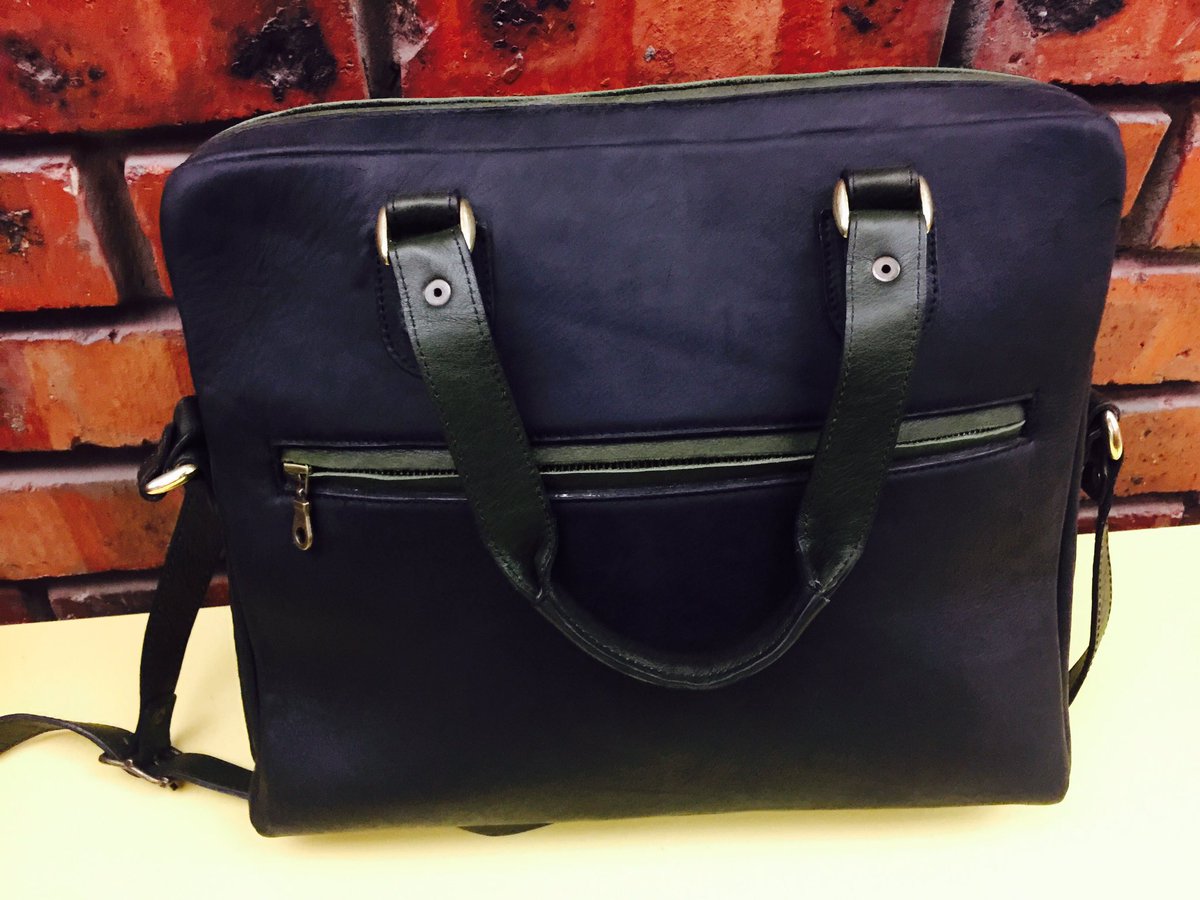 ellotrends's tweet photo. #Ellophanto genuine leather products. Please support local entrepreneurs 🐂🇿🇦 @PYBGauteng @SayEntrepreneur. To order pls 📱0835078496 https://t.co/NsTEJ5N56u