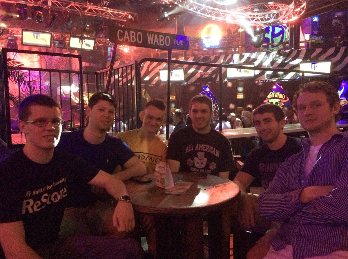 bernie_matt_'s tweet photo. I'd give anything to be sitting on the beach in Cabo with you guys again! #takemeback #cabo #springbreak2015 #phipsilyco https://t.co/qMC8mtVicy