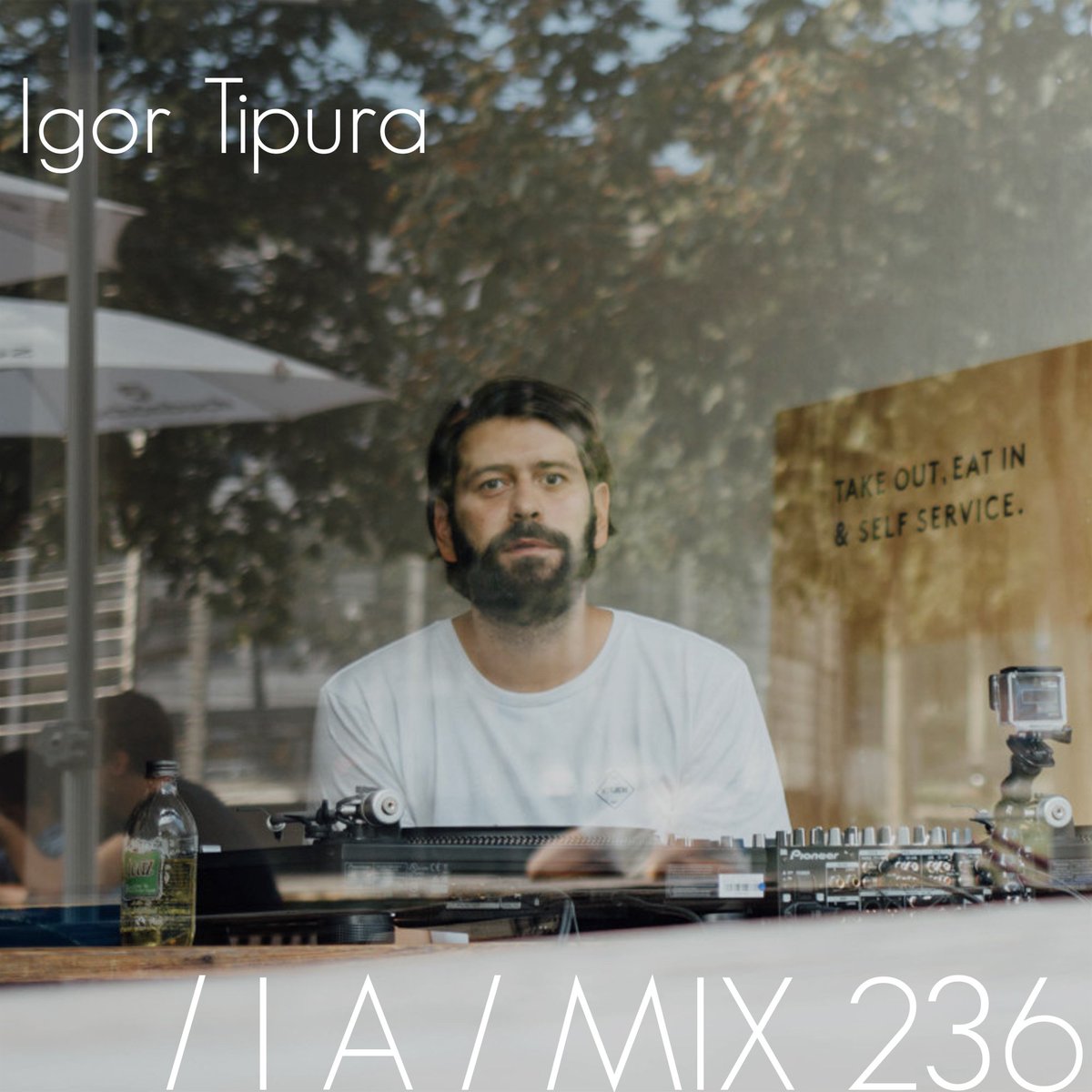 InvertedAudio's tweet photo. / / MIX / / #Kitjen honcho @Tipura beams #deephouse, didgeridoo-heavy #techno, cosmic #funk and African #polyrhythms https://t.co/T5CxjeO0N2 https://t.co/02vp0JSAre