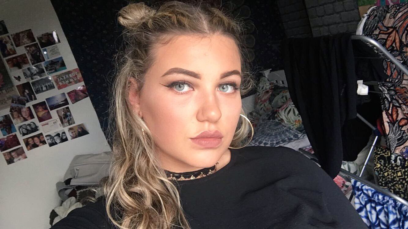 beky on X: Time to sexxxxi dance. #theweeknd ❤️👅 t.coyXpV1jTJFD   X