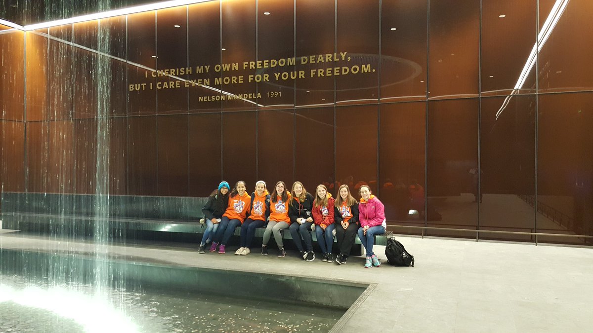 Some bus 3 ladies at the African American History Museum in the Contemplative Court #dcmavs2017