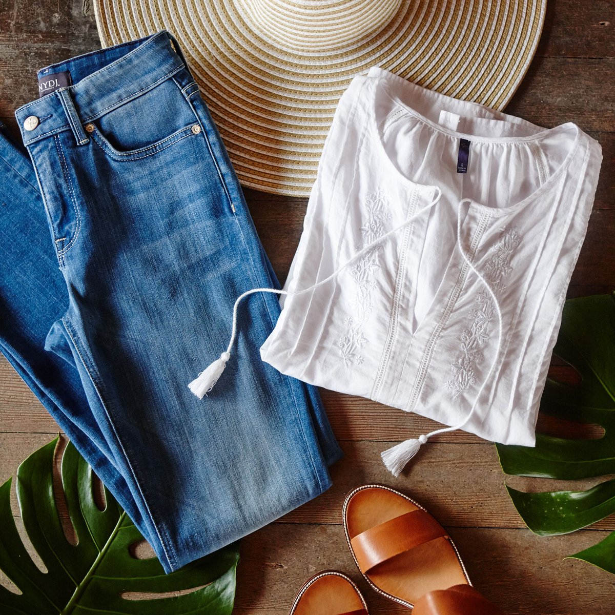 OfficialNYDJ's tweet photo. Hello, weekend. We already have our outfit picked. Shop spring styles: https://t.co/i45JnolFEJ #NYDJStyle #FitIsEverything https://t.co/vw1S2237Iq