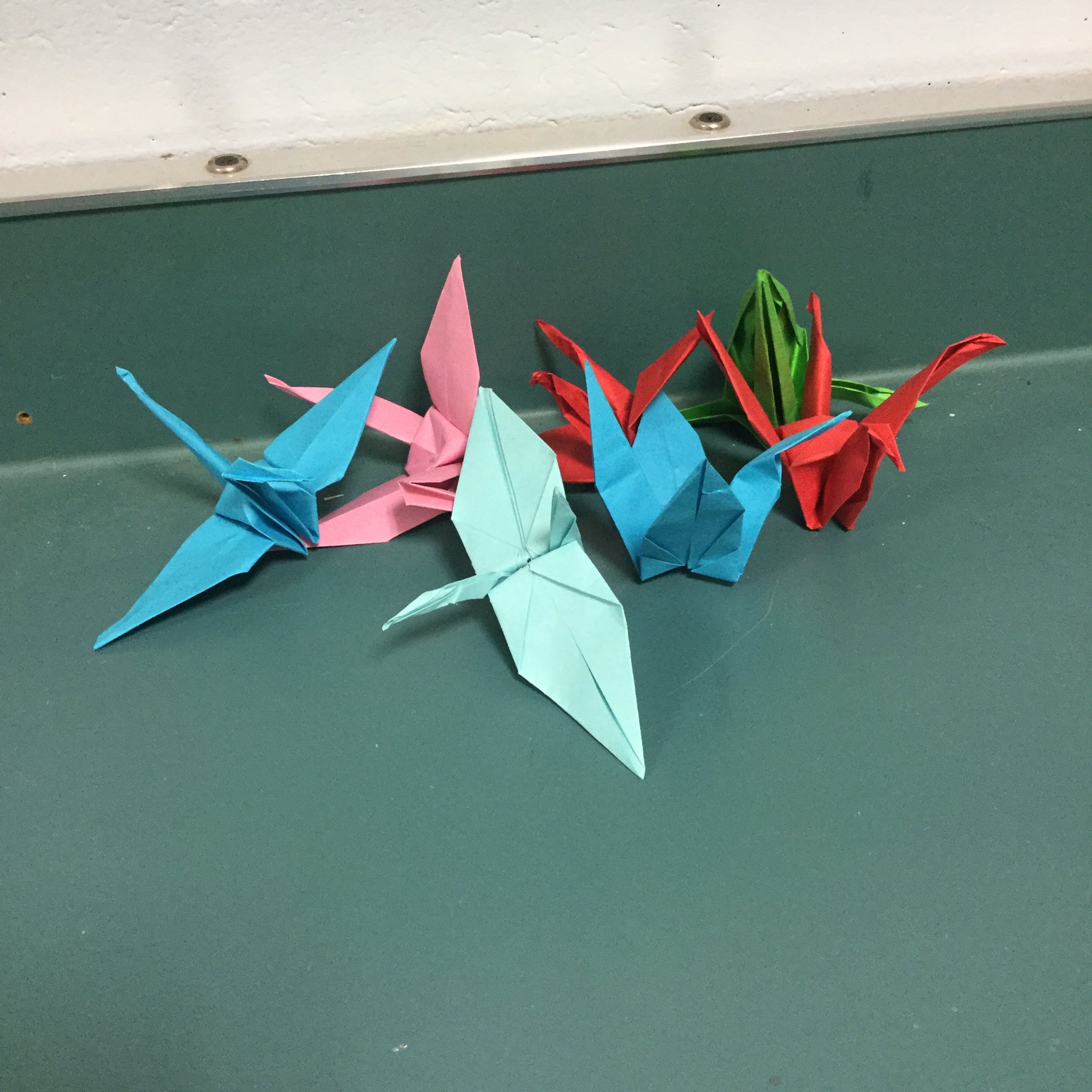 Miss Stringer Making Cranes In Honor Of Sadako Sasaki 1st Period Struggled A Bit Origami Hiroshima Sadakosasaki 1000papercranes T Co Jwcuevmcto Twitter