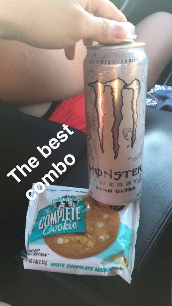 twinzpeakfit's tweet photo. Enjoying an @MonsterEnergy with an @lennylarrys_s cookie ๐ช, best combo right now ๐๐ผ #MonsterEnergy #thecompletecookie #miami #lennylarrys https://t.co/YFJ6BbzJ0o