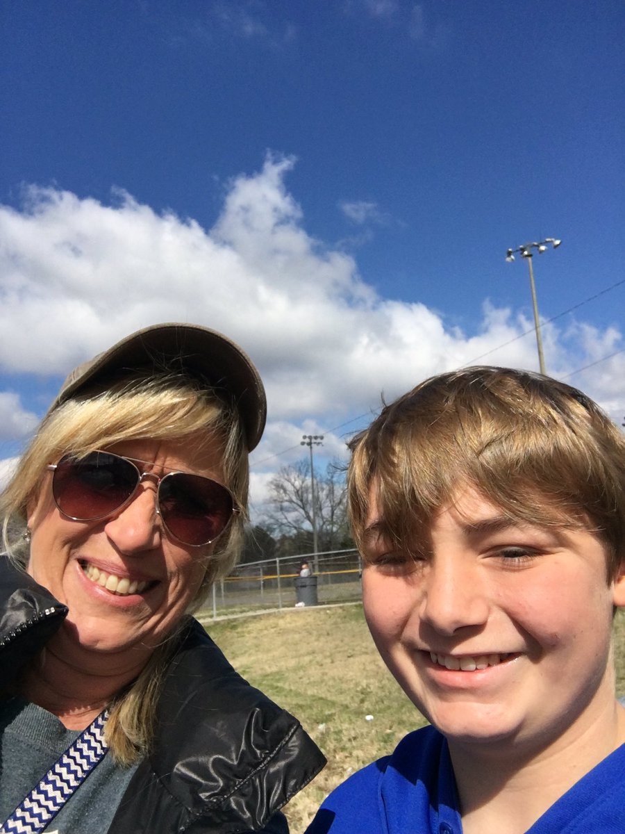SharonBanks1978's tweet photo. HP has a wonderful sense of humor and a positive outlook. Great young man👍🏻
#HarpethTC @HMSIndians https://t.co/81t9rWhx9C