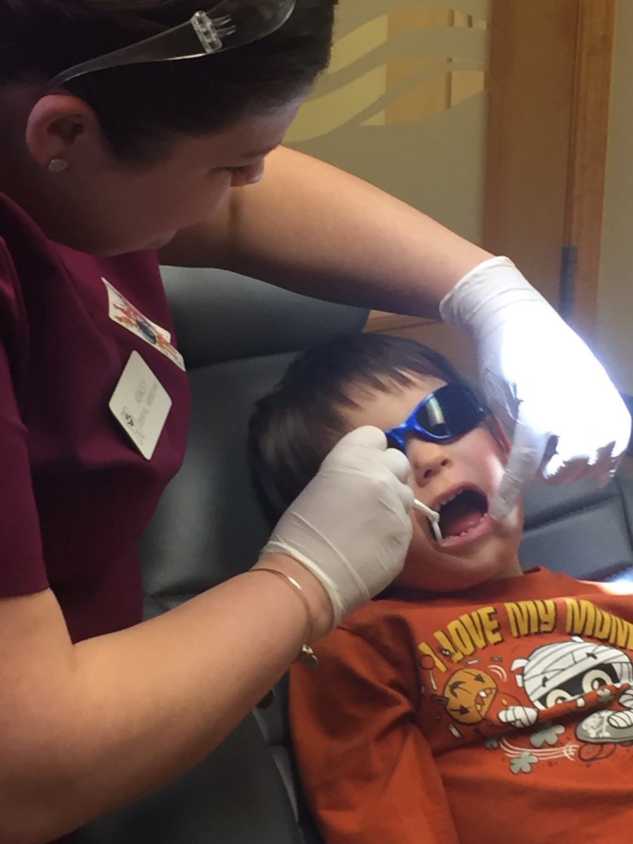 jonpswift's tweet image. First trip to the dentist for Sam! #brave #unphased