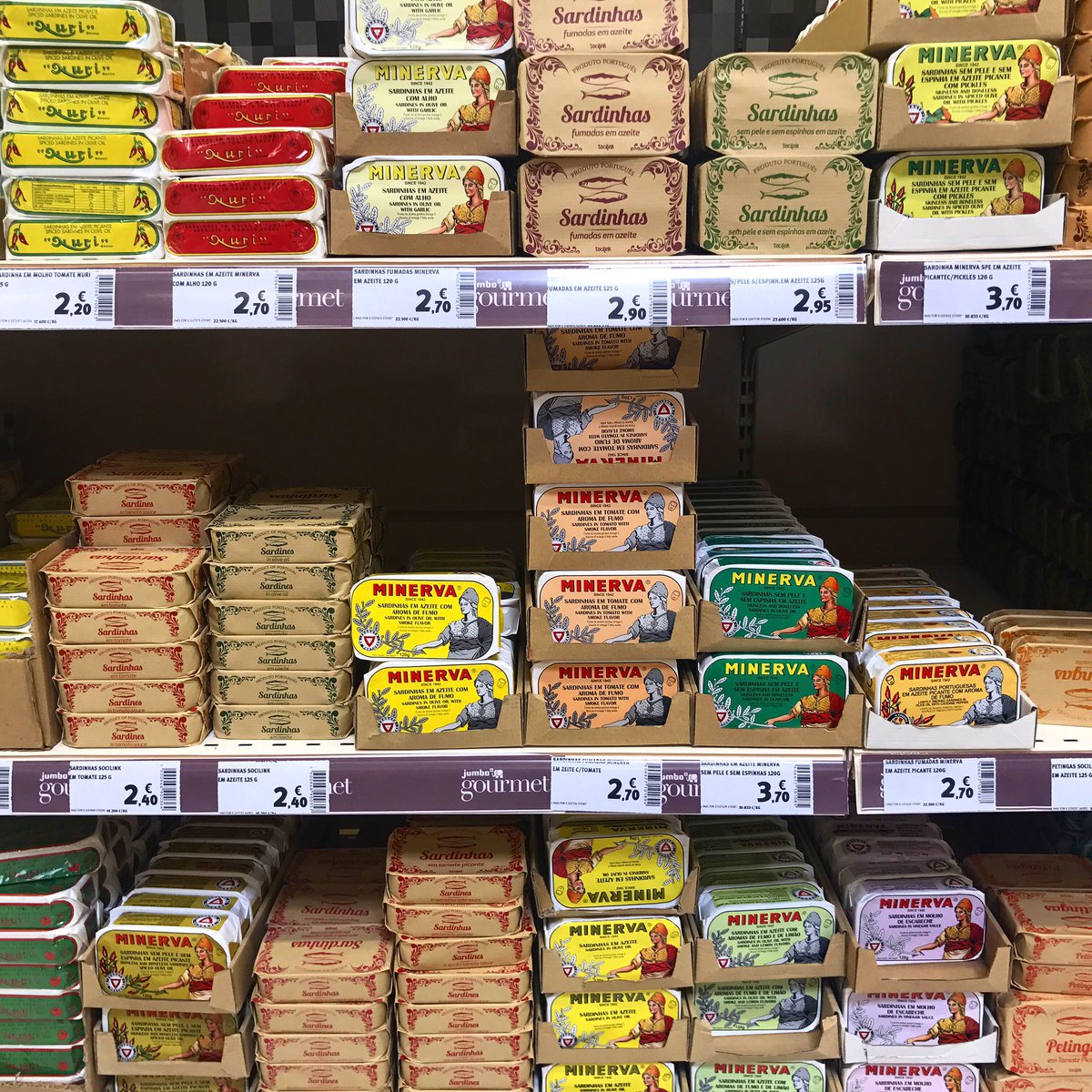 Tinned sardines, anyone? #portugal