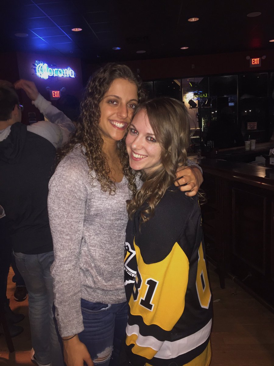 erica_jack's tweet photo. HBD TO MY BIG SIS💜 24 has never looked so hotttttt😍 (yes she is really my sister) (yes I know we look nothing alike) @katiejack_  🍻😘💕 https://t.co/ngSQ6OOpRC