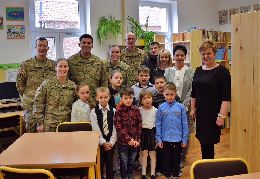 329Pacesetters's tweet photo. Today was 3-29FA's last visit to the Mielenku Drawskim school.  It has been a privilege to get to know these students!  #EuropeStrong https://t.co/FbSypTOkee