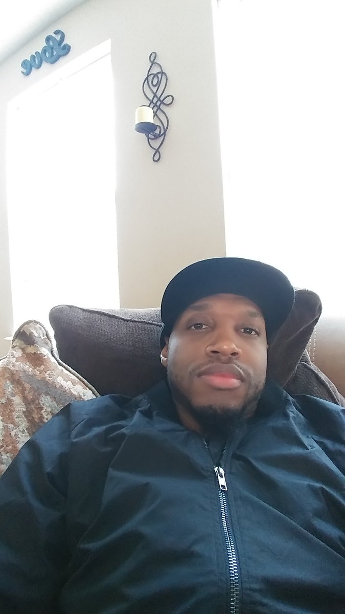maingroundmusic's tweet photo. That look when you know this new music is so 🔥🔥🔥. #Wit_Nezz #comingsoon #mGm https://t.co/uvd1hkiMxA