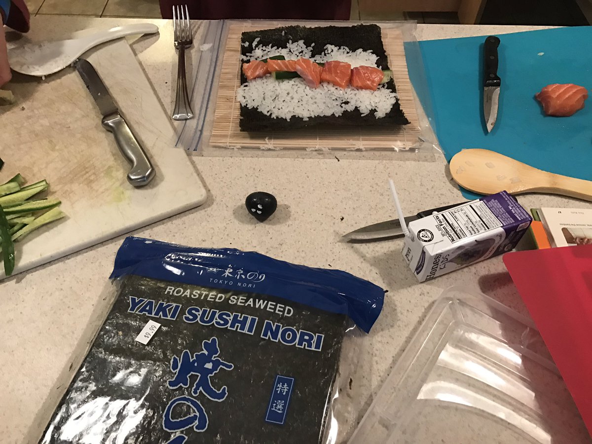 Family making #sushishabbat! Have great #shabbat to end spring break <a href="/HillelIntl/">Hillel</a> <a href="/UFHillel/">Schilit Hillel at University of Florida</a>