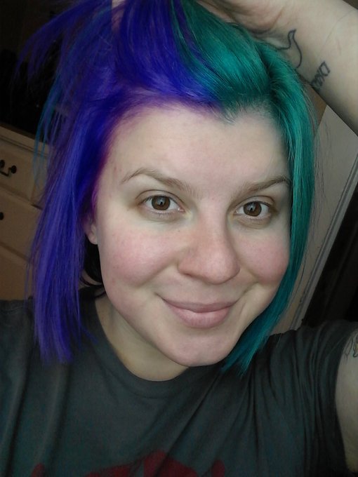 I look like a potato but here's the new hair. https://t.co/b2m7ypseIf<a href="/tag/tbt"class="tags"><span>#tbt</span></a>