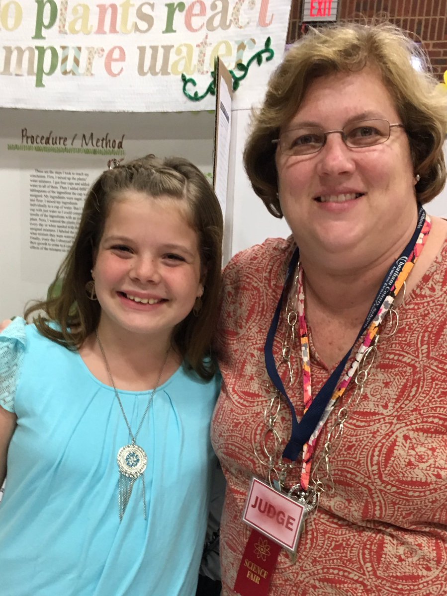BarbaraBobo2's tweet photo. E is always positive and hard working. @HMSIndians #HarpethTC https://t.co/FGLYWfdOt2