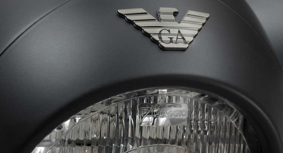 UnoContract's tweet photo. When people think of Italian design, the names of Vespa and Giorgio Armani come to mind. #ItalianDesignIcons #DesignIcons #Vespa946 https://t.co/9hqXFlshK8